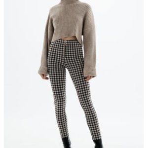 ZARA MEDIUM SIZE PANTS LEGGINGS NEW
